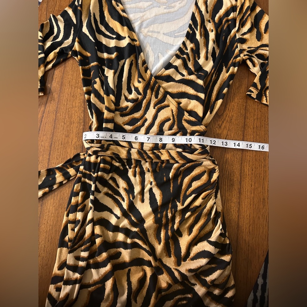 Leopard Dress - Picture 4 of 6